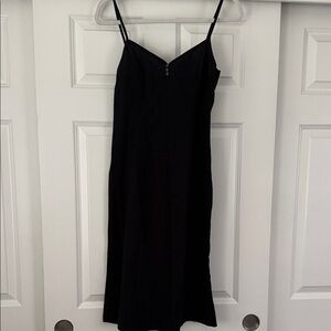 H&M Black Midi Dress with Spaghetti Straps Size: 6 ✨